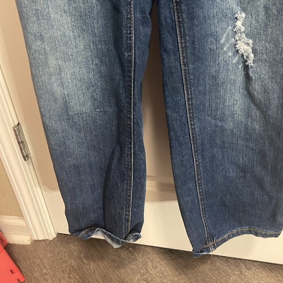 Lightly distressed jeans size 16WP - Picture 4 of 7